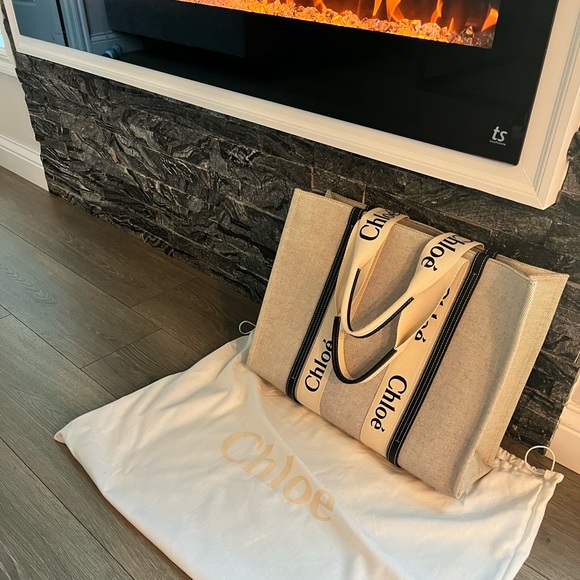 Chloe Handbags - Large Woody Chloe tote